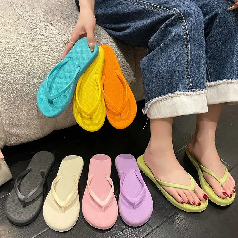 

Пляжные сандалии, летние шлепанцы для женщин, тапочки, милые домашние туфли ярких цветов на плоской подошве, мужские пляжные тапочки, нескользящая мягкая подошва