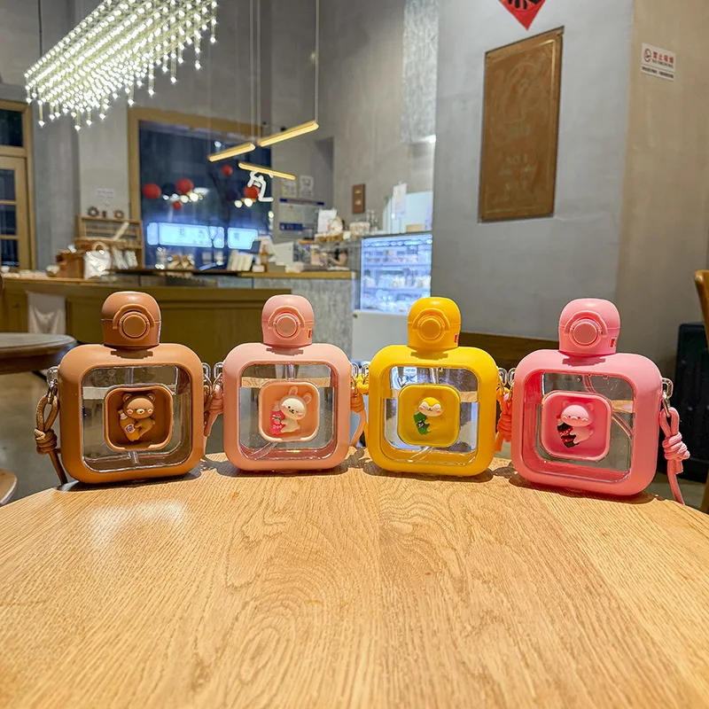 Good-looking 700ML Large Capacity Plastics Fitness Sports Mug Cute Portable Square Slanting Water Bottle With Straw Strap