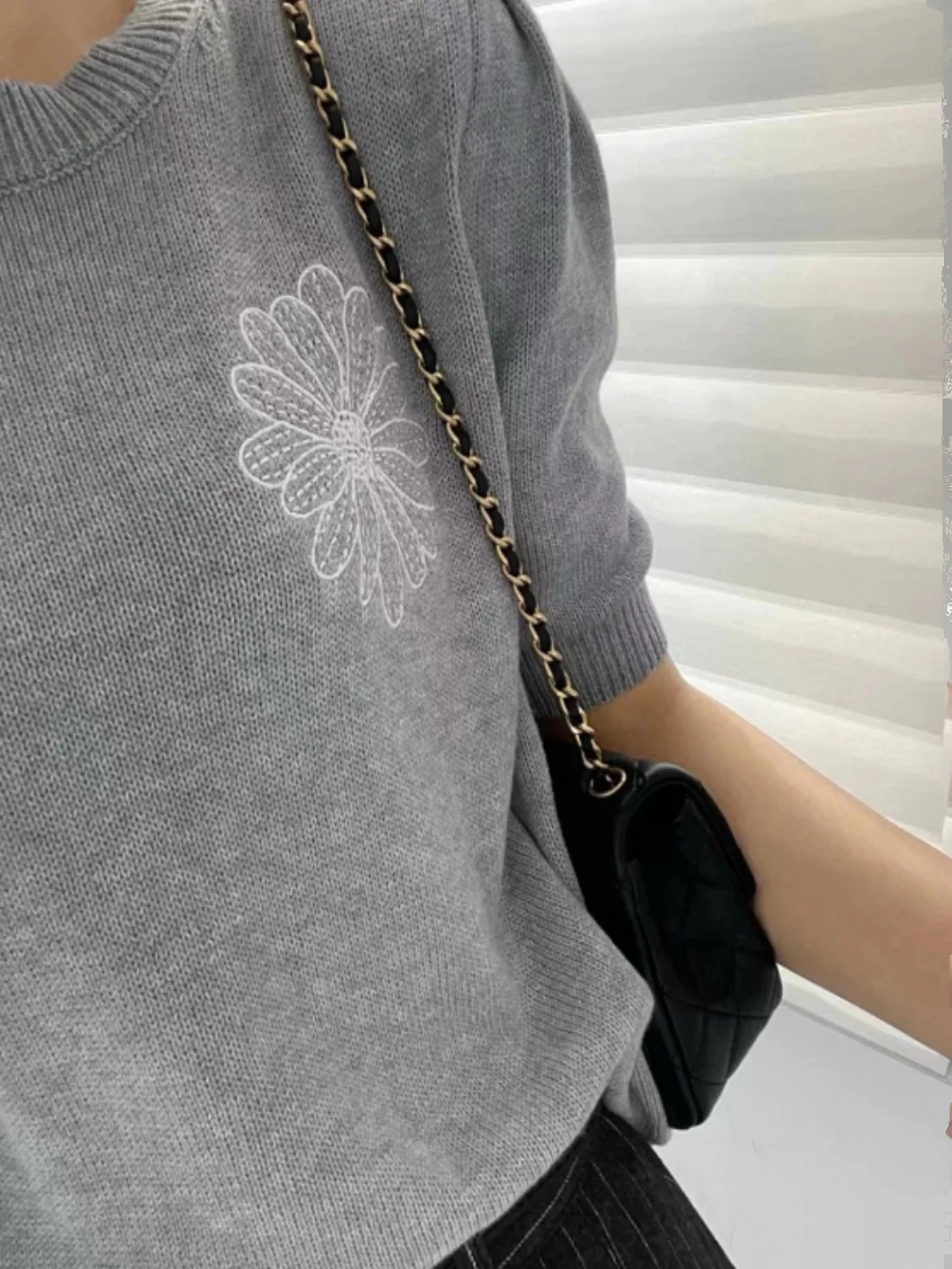 

Корейский шерстяной трикотаж Mard Camere ort Sve, круглый трикотаж Ne, универсальный женский топ Quali, осень 2023, осень 2023.