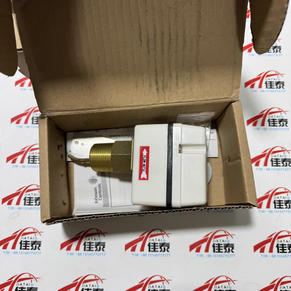 

A brand new genuine Johnson FS80-C target water flow switch central air conditioning flow switch one inch