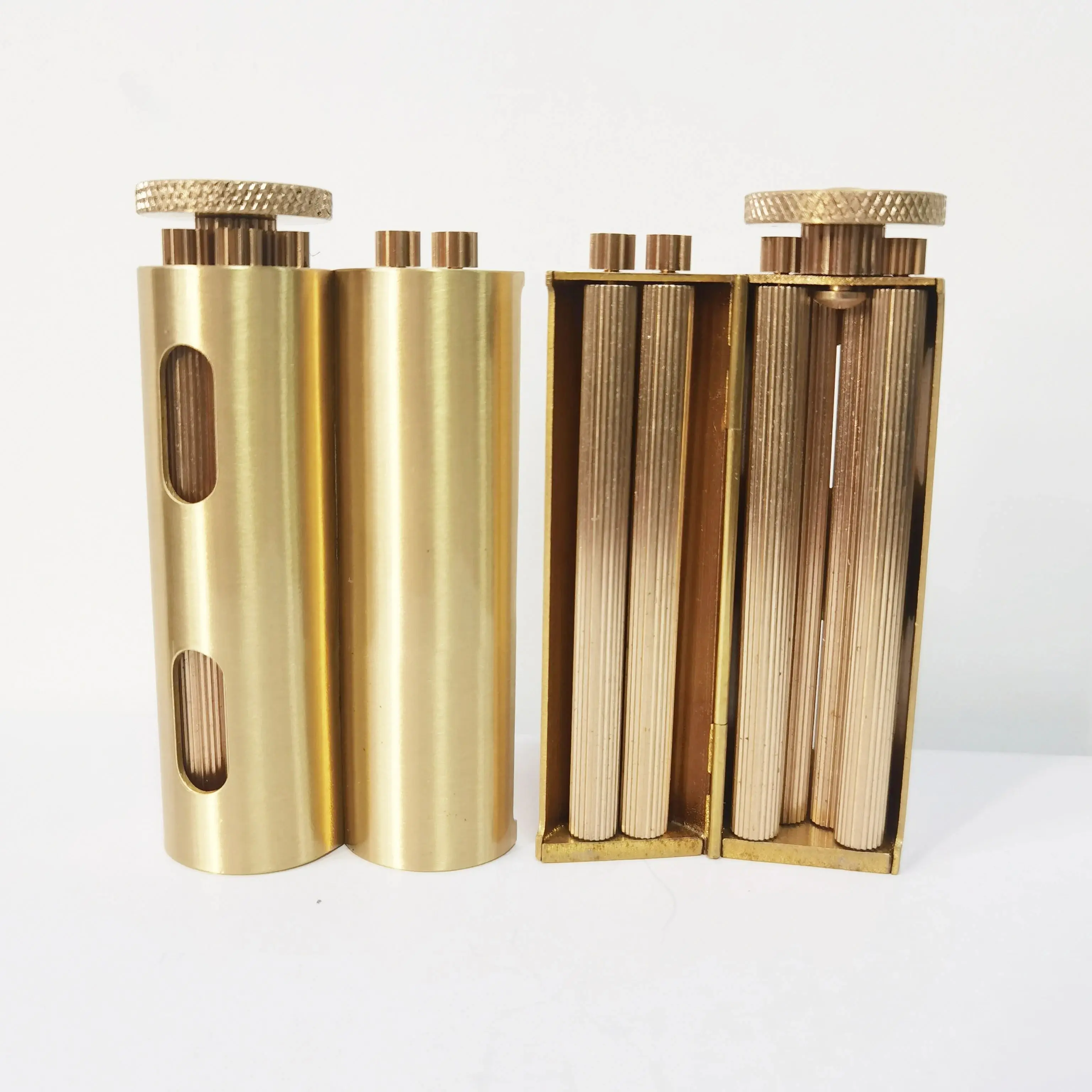 Antique Style Smoking Cigarette Maker Thick Tobacco Rolling Machine Brass Roller Manual Mechanical Feeling Retro 70mm Paper