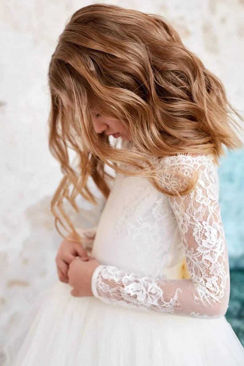 Vestidos de niña de flores de tul de encaje personalizados para boda, mangas completas con lazo, elegante vestido de primera comunión para fiesta de cumpleaños de princesa