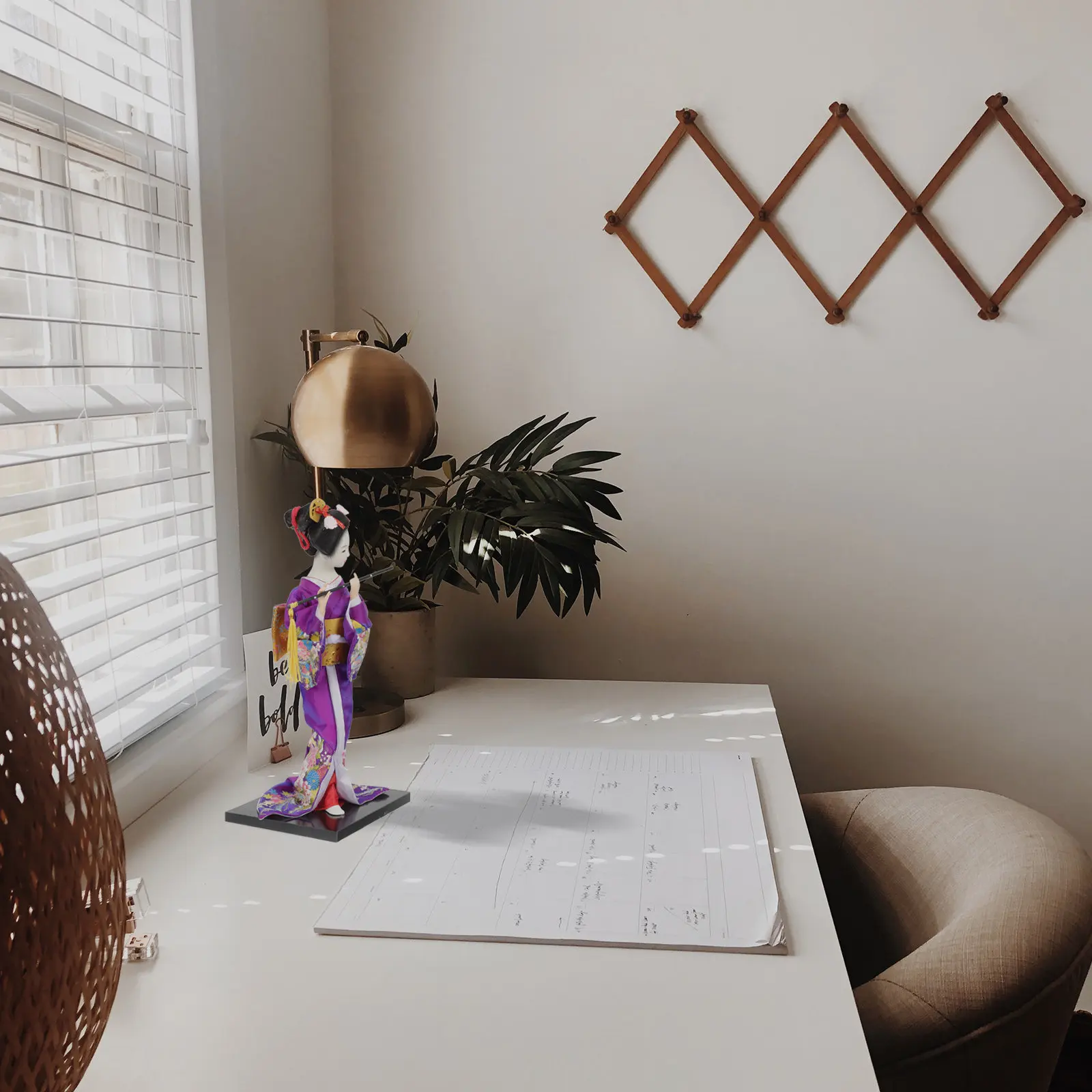 

Japanese Style Traditional Geisha Kimono Decoration Compact Desktop Ornament Home Office Japanese Theme Accent