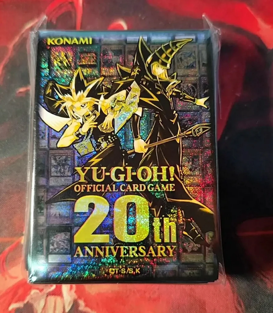 

100Pcs Yugioh KONAMI Duel Monsters 20th ANNIVERSARY Dark Magician Yugi Atem Collection Official Sealed Card Protector Sleeves