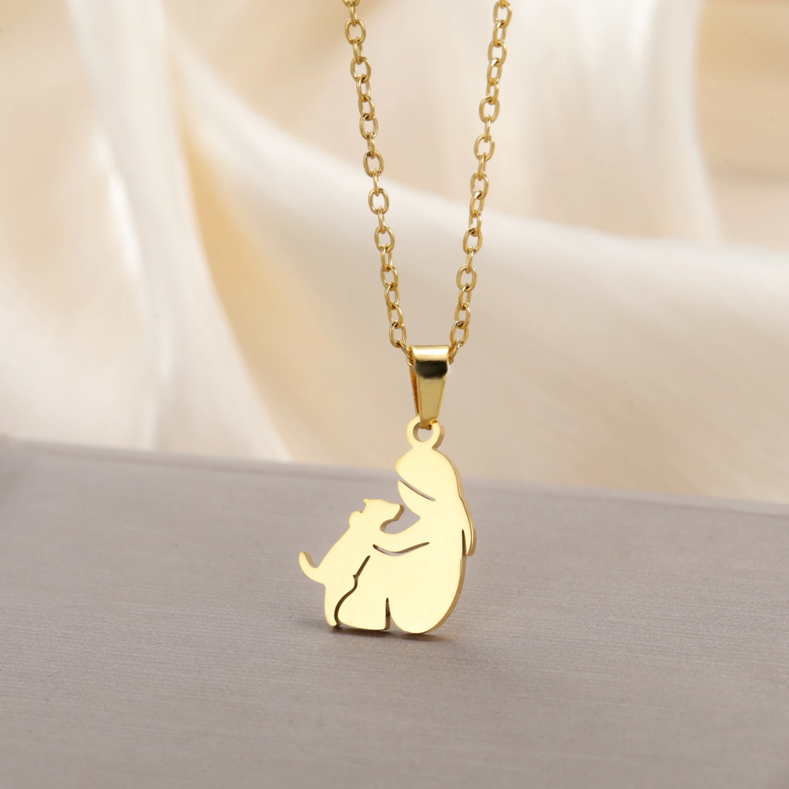 

Kkjoy Cute Fun Online Frog Dog Pendant Necklace Intimate Interaction Warm Scene Pet Lovers Wear Shopping Traveling Pet Parties