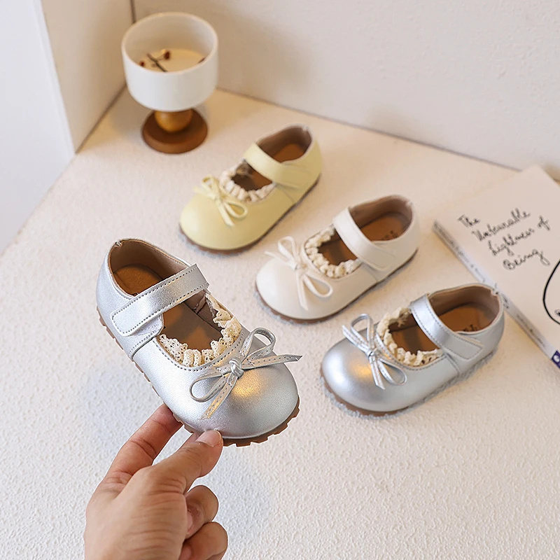 

2026 Hot Sale Girls Mary Jane Shoes Elegant Lace Trim Children's Leather Shoes Sweet Princess Style Kids Party Dress Flat Shoes