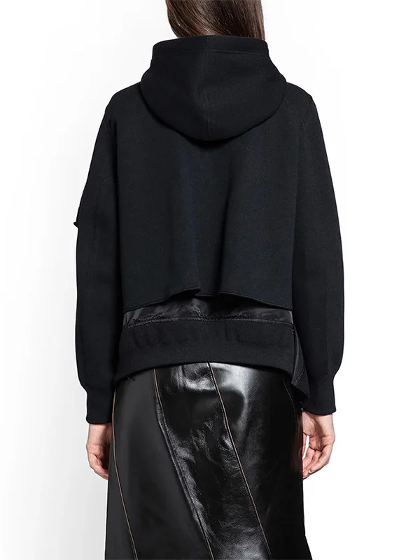 سترات قصيرة بقلنسوة على الطراز الياباني الجديد لخريف وشتاء 2025 فضفاضة وطبقات فضفاضة للنساء