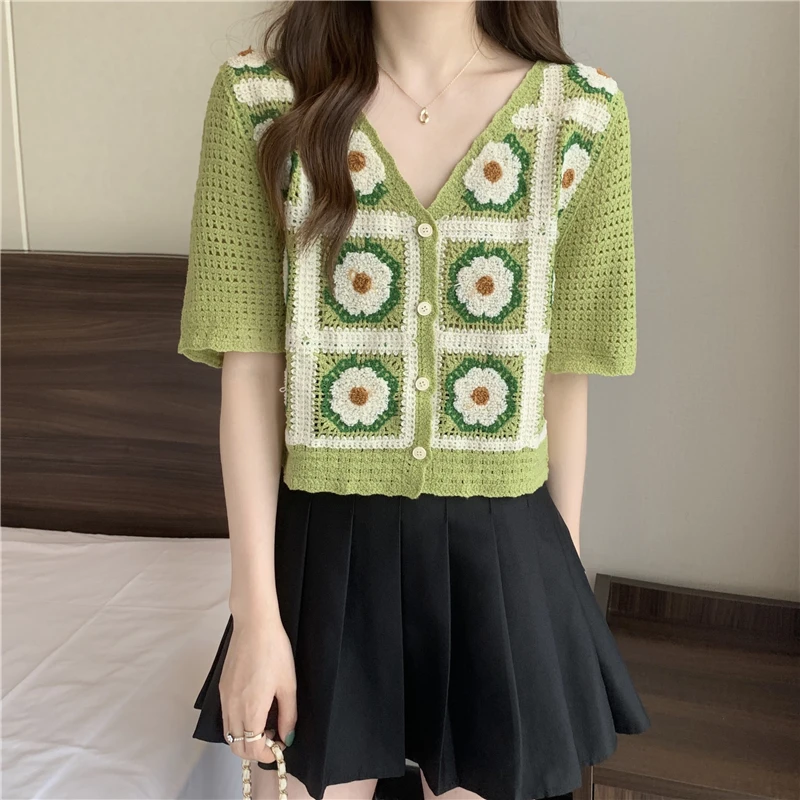 Boring Honey Flower Embroidery Wavy-Edge Summer Clothes For Women Hollow Out V-Neck T-Shirt Single-Breasted Short Sleeves Tops