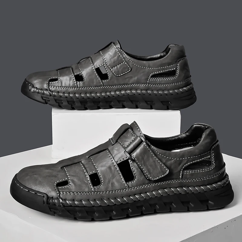 Summer Men High Quality Leather Outdoors Sandals Casual Leather Hollow Soft Bottom Breathable Soft Sole Classic Fashion Sandals