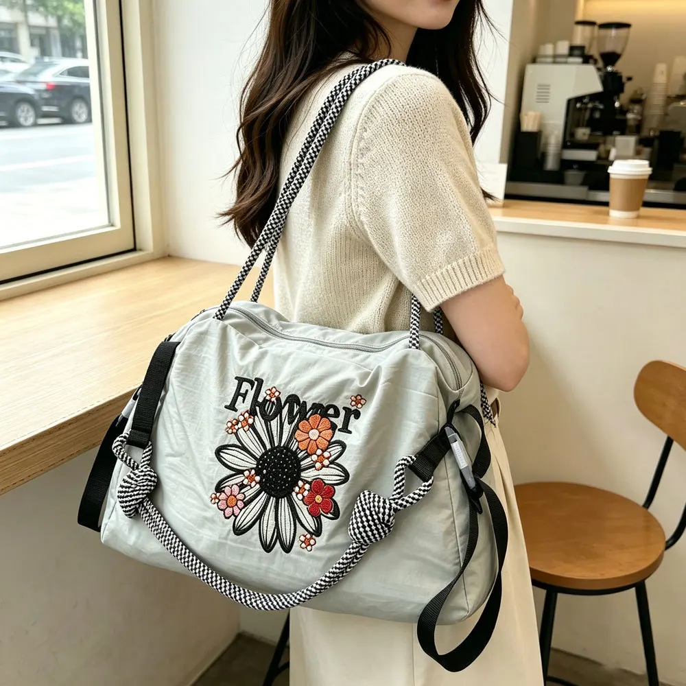 Embroidery pattern large capacity tote bag, women's light shoulder messenger bag, commuter travel shopping bag