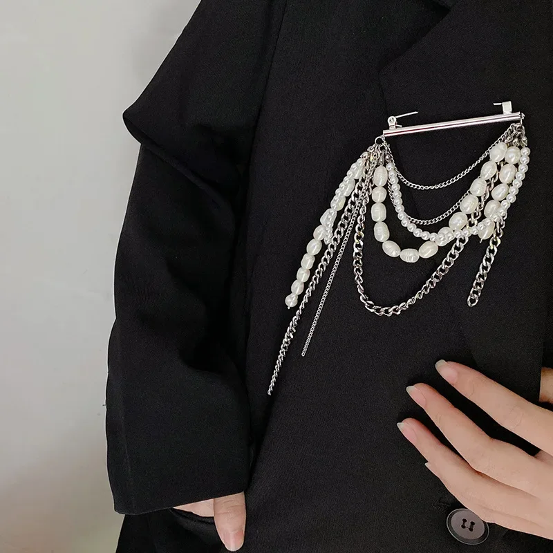 

Elegant Luxury Pearl Pin Corsage French Vintage Multi-layer Tassel Chain High-end Brooch Noble Jewelry
