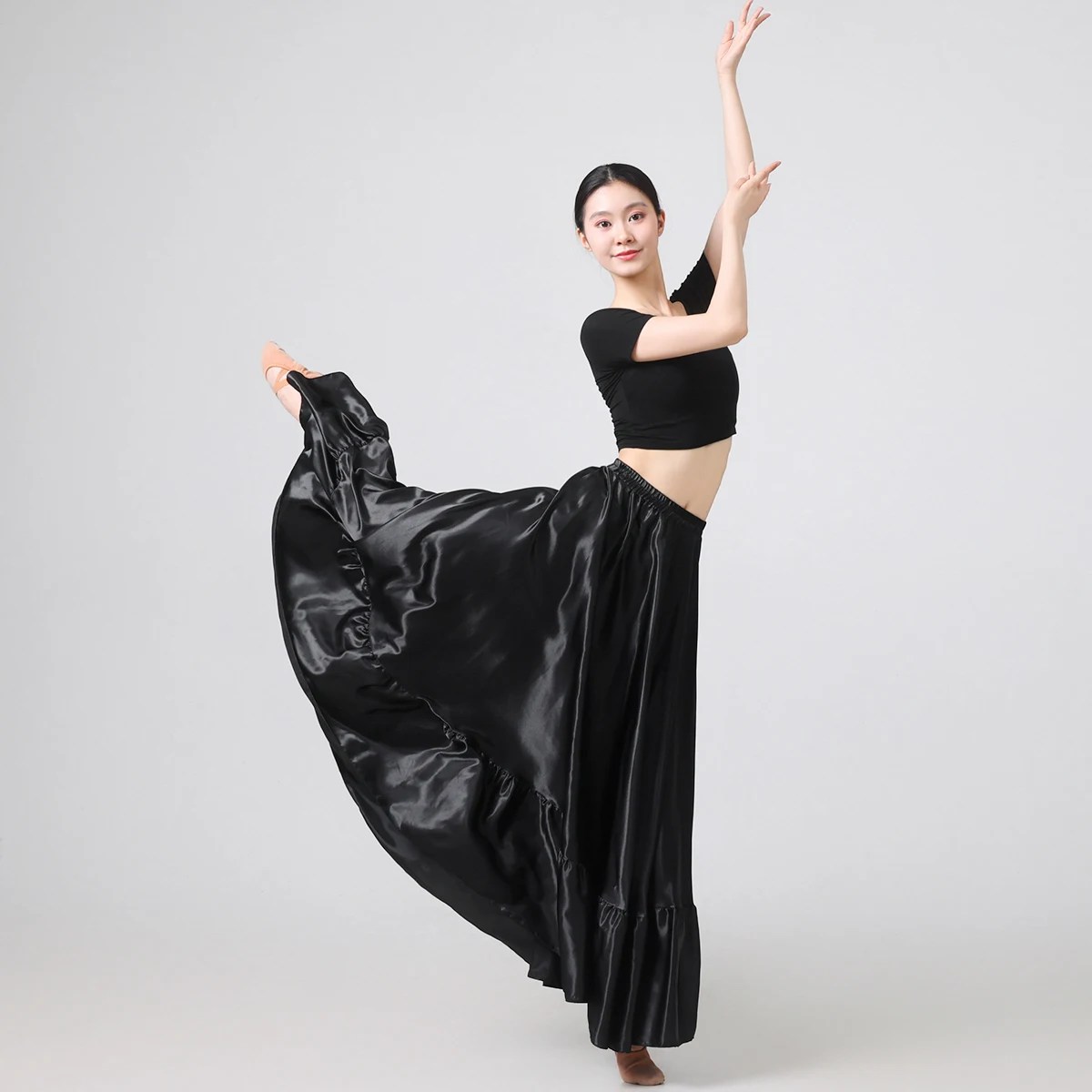 Women's Long Flared Circle Skirt -Satin Flared Full Skirt Boho Vintage A-line Maxi Skirt for Dancing, Party, Daily Wear Skirts