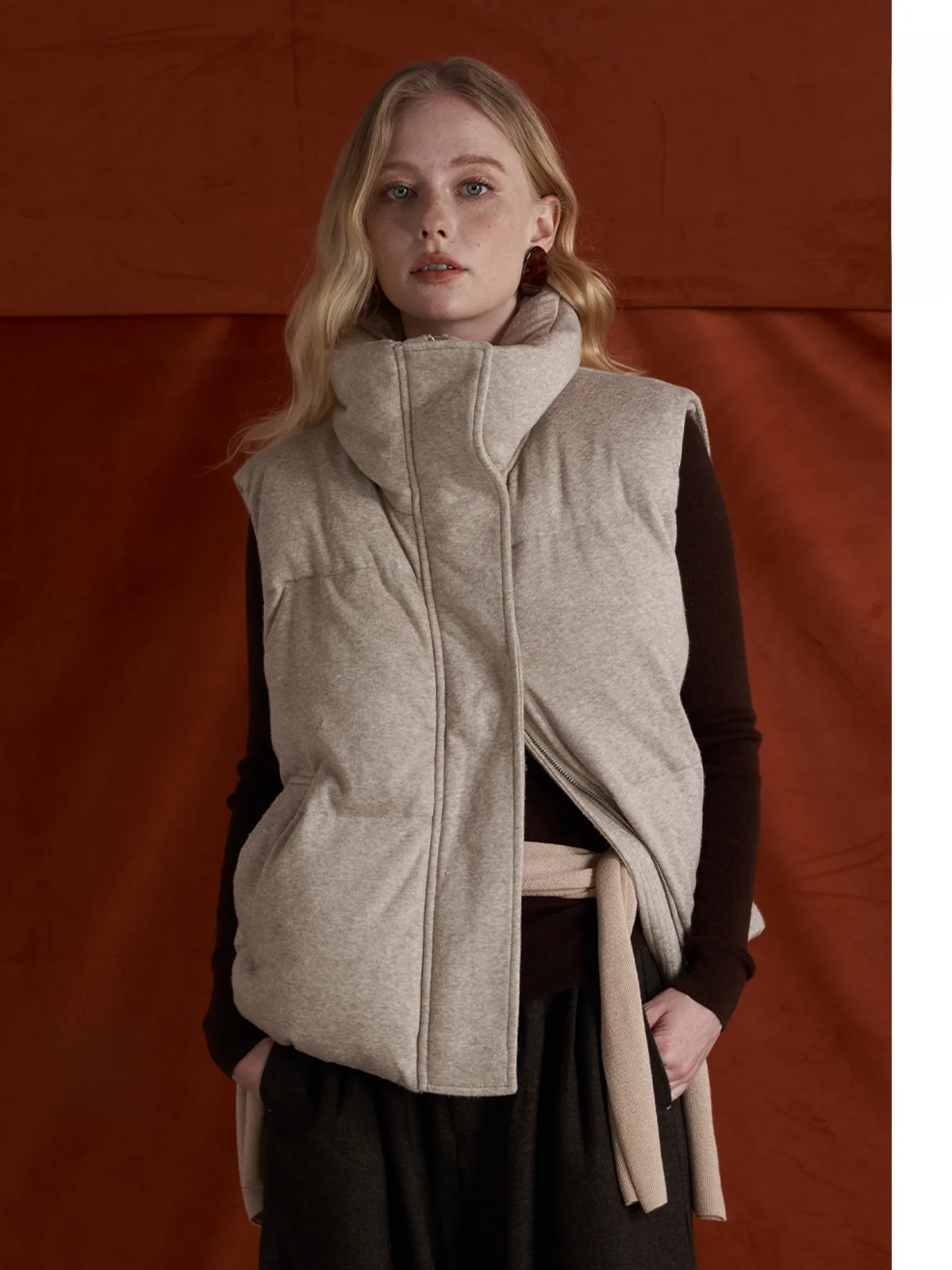 

Women's Stand Collar White Du down Vest Warmth Padded Jaet Casual Loose Fit 90% down Fill Power Cotton Zipper