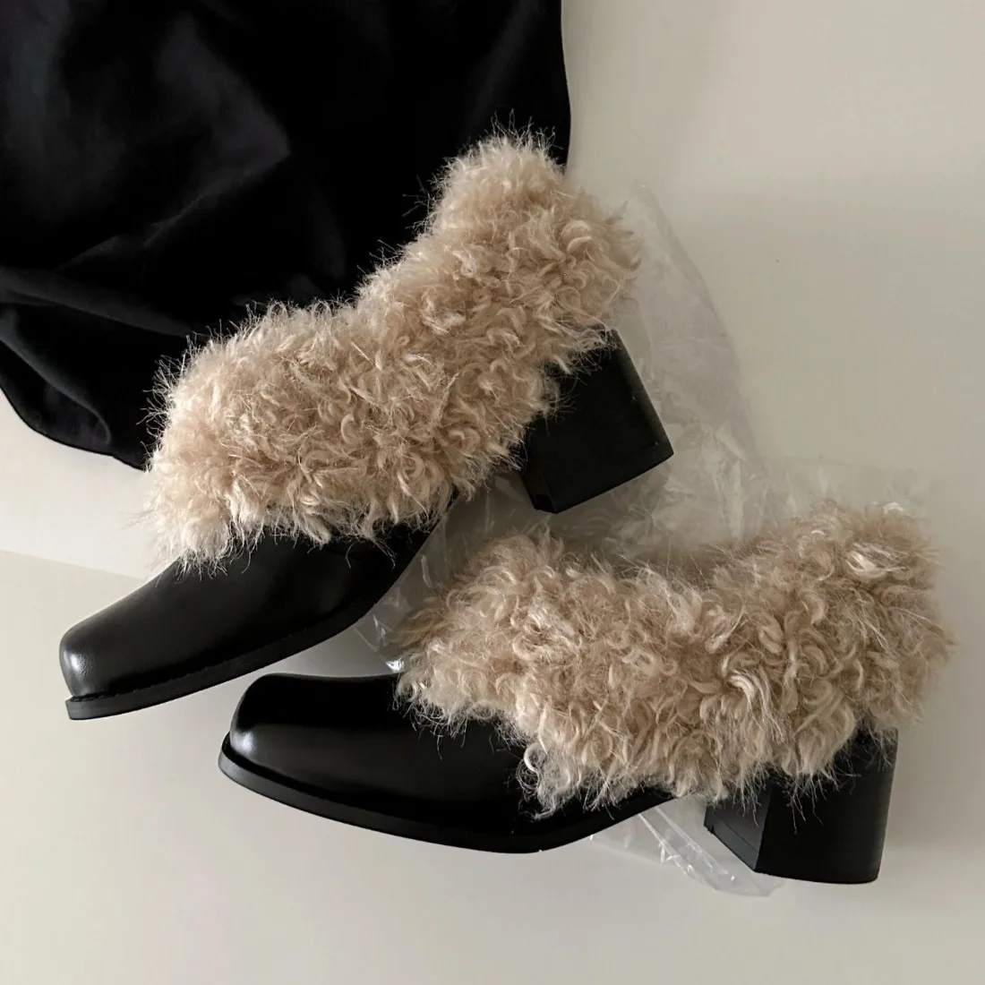 

2025Fashion Women Mary Jane Shoes Elegant Square Toe Slip on High Heels Shoes Autumn Warm Ladies Thick Heel Shoes