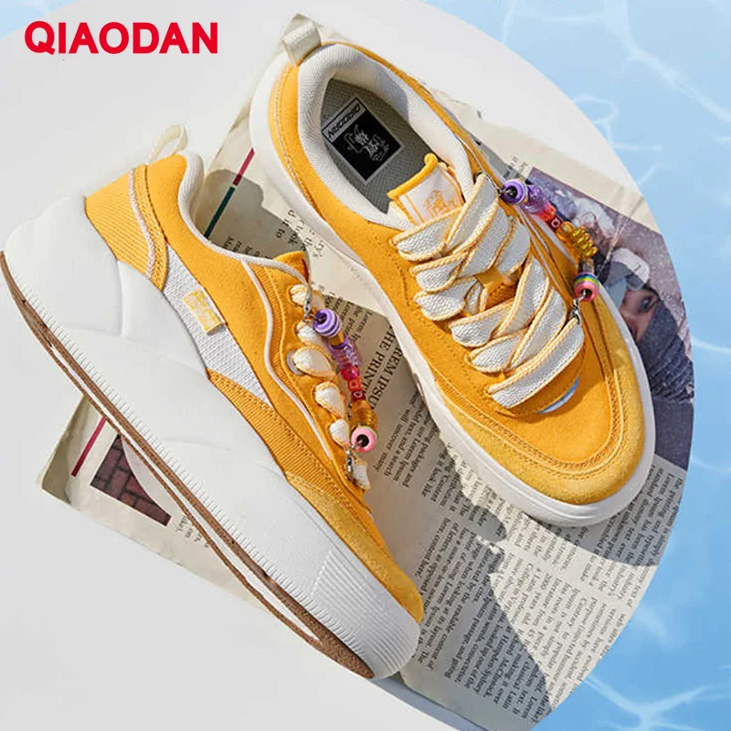 QIAODAN أحذية التزلج النسائية 2025 أحذية قماشية غير رسمية لزيادة الارتفاع خفيفة الوزن للمشي أحذية رياضية مريحة QXL052252504 #3