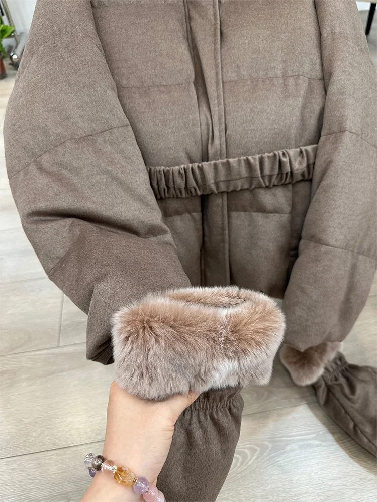 レディース冬用暖かいグースダウンパファージャケット、カシミヤウールジャケット、本物のレックスラビットファーコート、厚手の女性用アウターコート（ミトン付き）