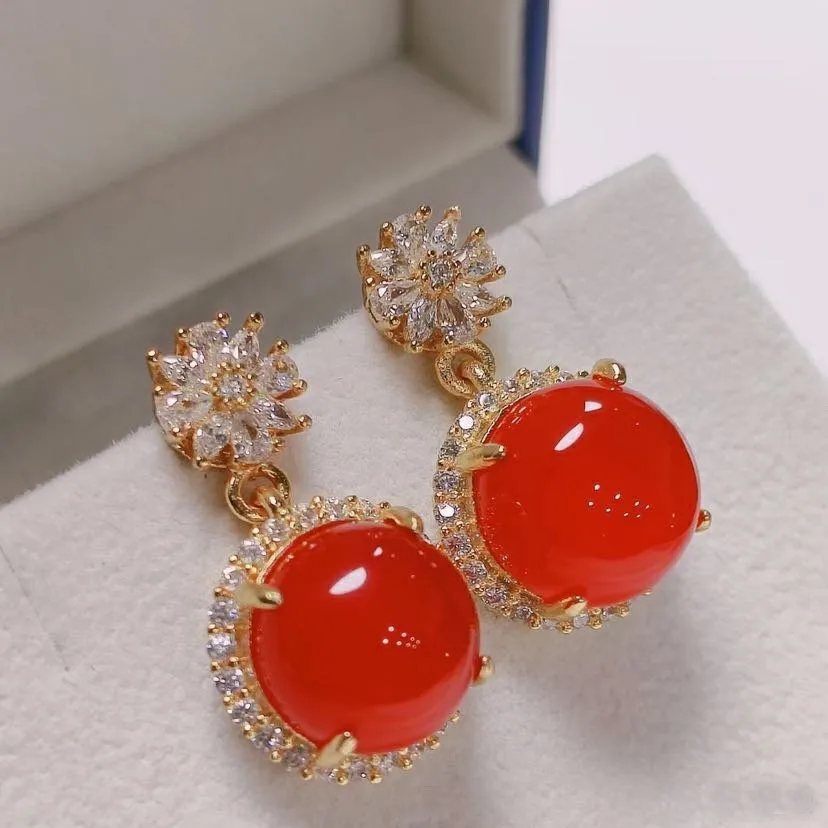 

Fashion, natural, ice species of red chalcedony inlaid exquisite earrings