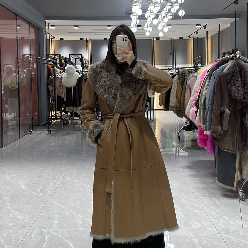 

Janefur Women‘s Sheep Shearling Warm Coat Lamb Fur Long Coat Real Sheepskin Fur Female Jacket Brown JFB9-25004