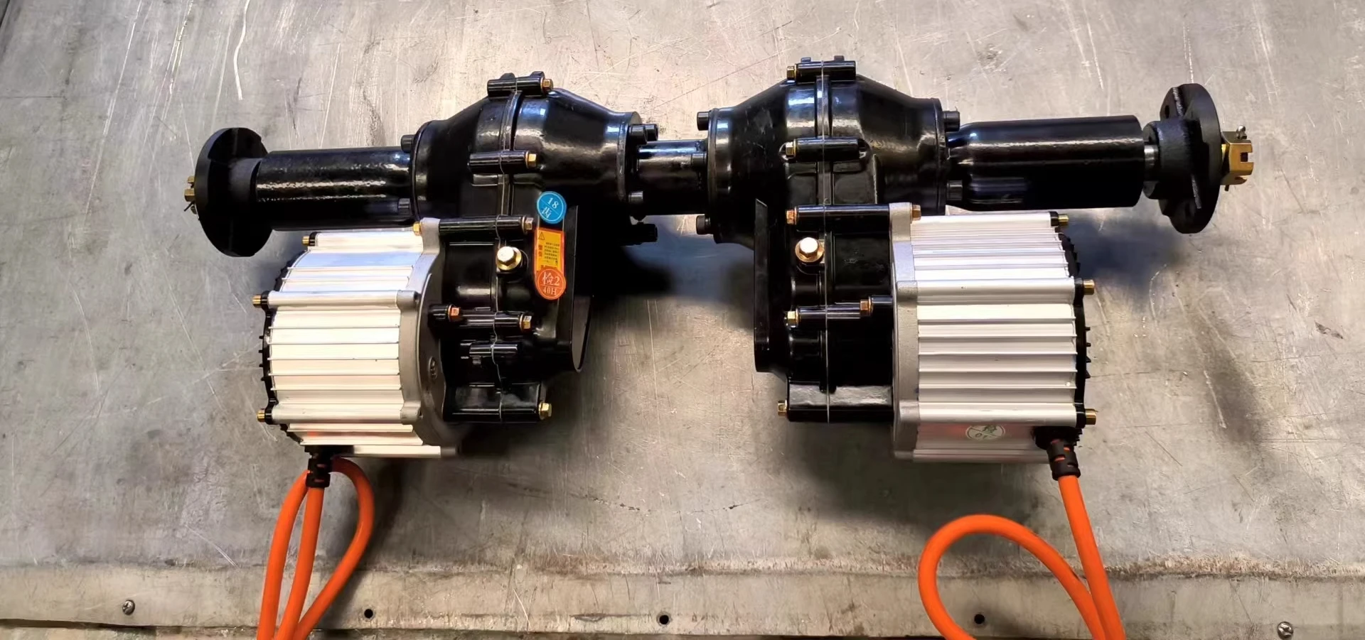 Elektrischer Raupenwagen, Tank, ferngesteuerter Doppelmotorantrieb