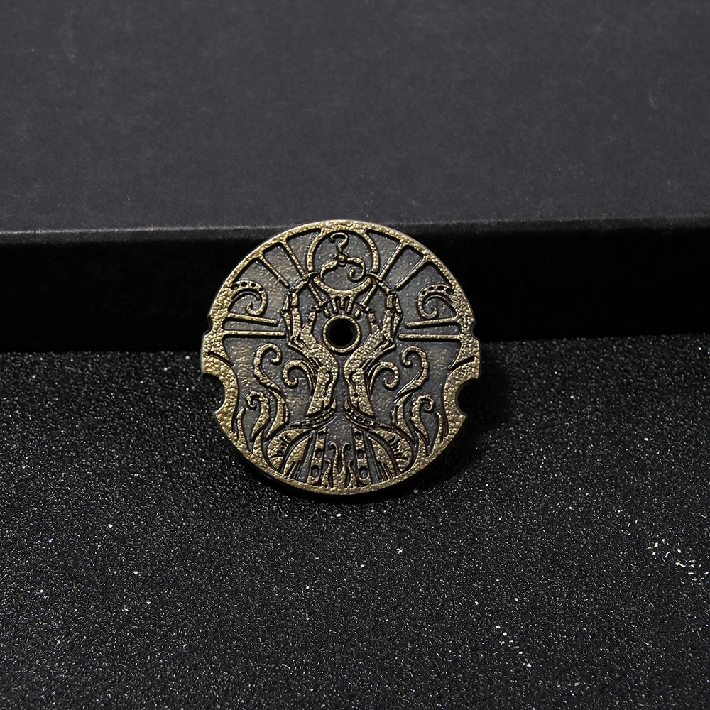 

Классический ретро Ктулху Хист глаза монета настольная игра реквизит косплей мужчины женщины коллекция ювелирные аксессуары