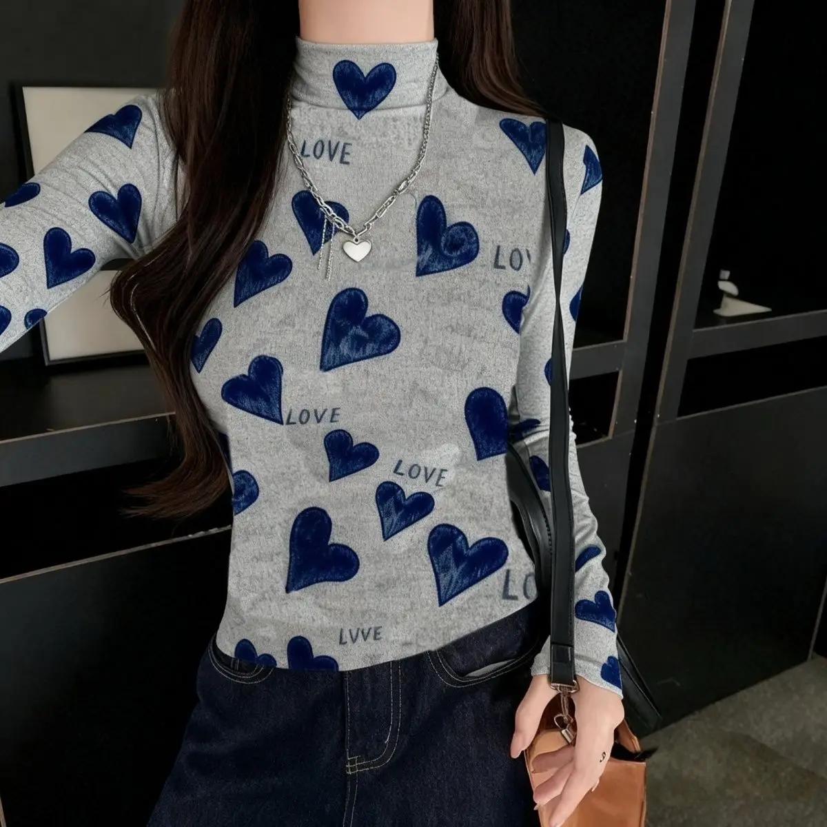 High-end temperament Korean version of women 2025 autumn foreign style age reduction long sleeves belly cover love sports