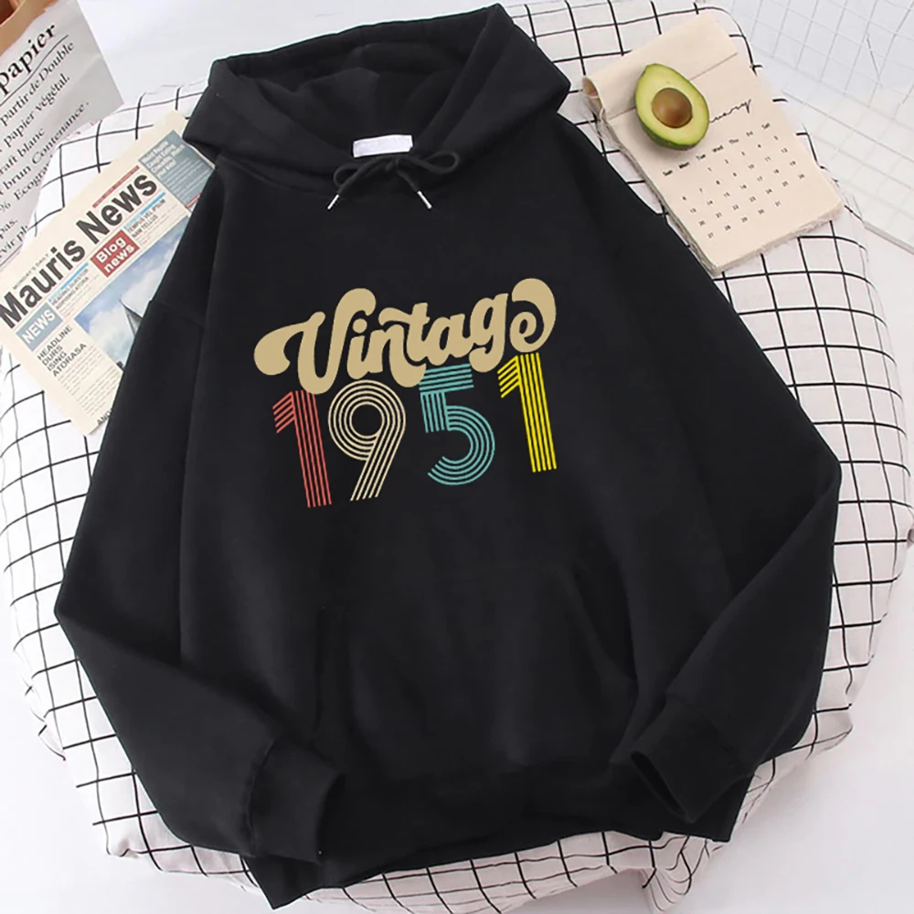 

Funny Vintage 1951 Printed Tops Harajuku Hoodie Fashion Sweatshirt Women Men Casual Pullover Hoodie