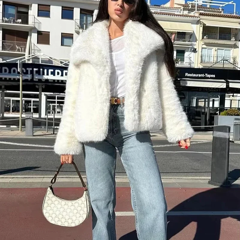 

White Faux Fur Coat Woman Luxury Warm Winter Woman Coat Long Sleeve Hairy Coats for Women Fluffy Women's Jackets 2025 New
