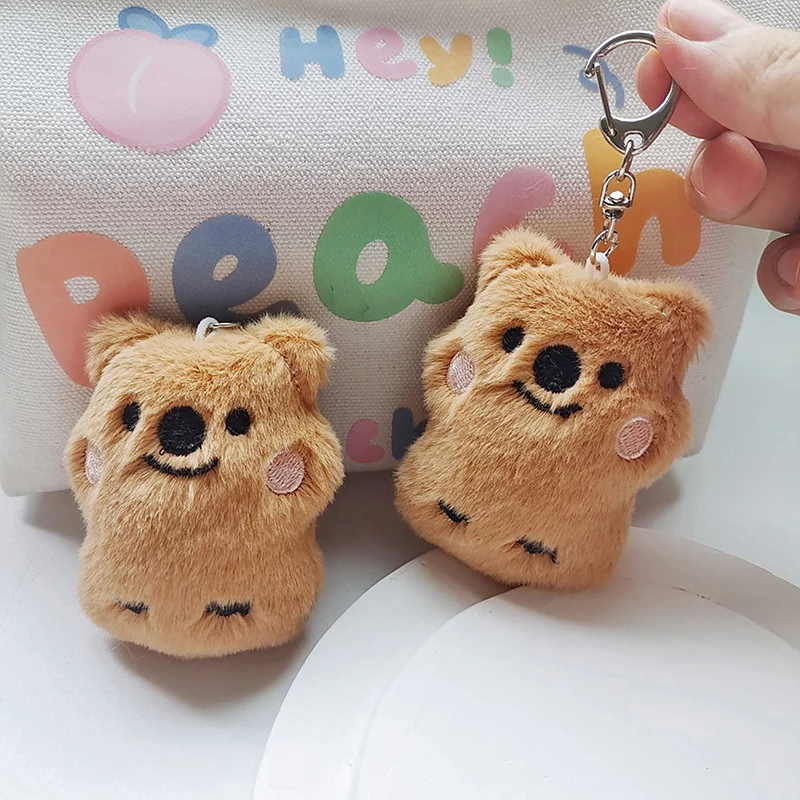 Desenhos Animados Squeak Little Brown Bear Plush Toy Keychain, mochila Pingente Decoração Acessórios