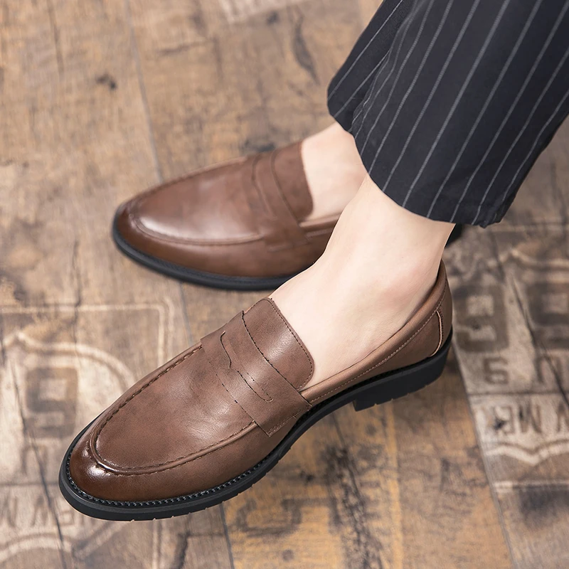 New soft leather breathable leather shoes men Europe station casual British style youth loafers with business bean shoes