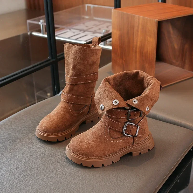 Kleinkind-Mädchen-Stiefeletten mit hochgekrempeltem Schaft, Metallschnalle, Nieten und rutschfester, dicker Sohle für den täglichen Gebrauch im Herbst und für Outdoor-Aktivitäten. – Detail 4