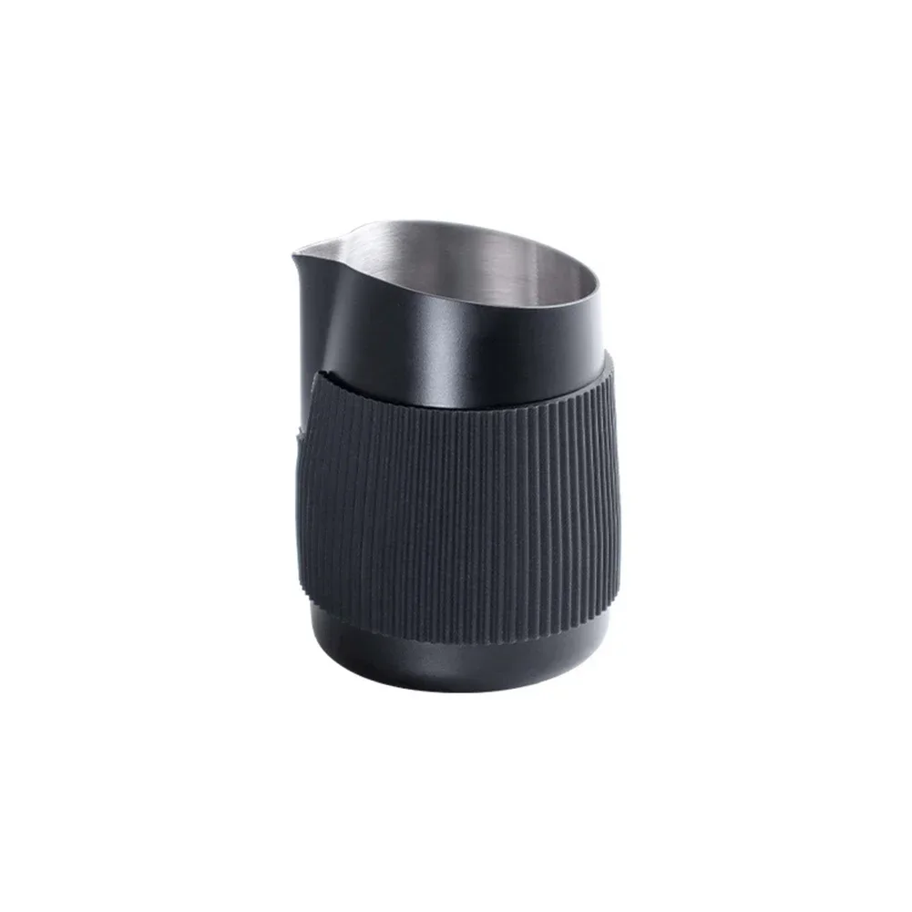 

Coffee Making 10.5*7.7cm Milk Frothing Jug Milk Frothing Pitcher For Barista Milk Jug Silicone Insulation Sleeve