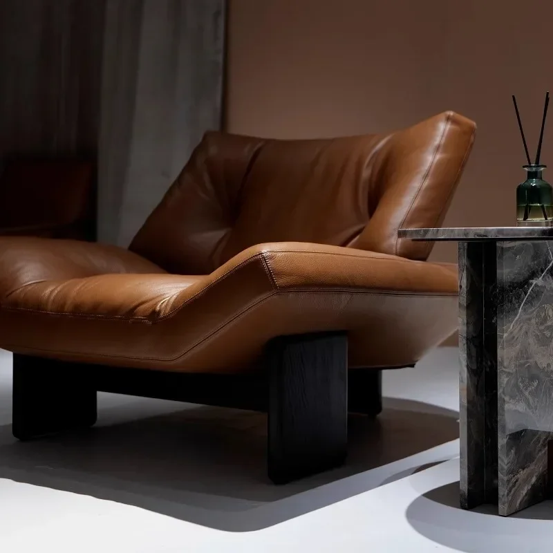 Italian minimalist sofa chair