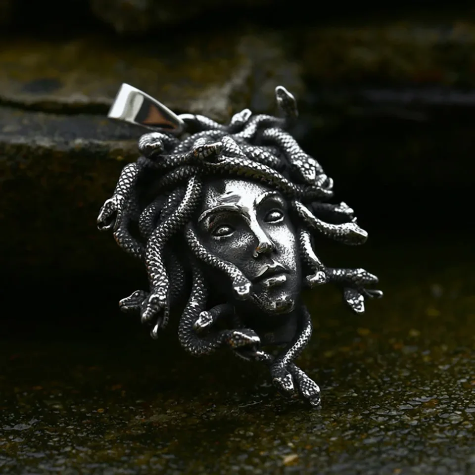 Gothic 316L Stainless Steel Classic Medusa Pendant Necklace for Men Women Fashion Vintage Snake Necklace Party Jewelry Wholesale