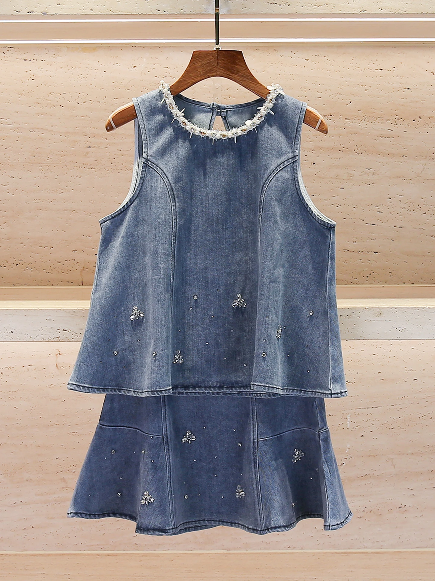 

High Waist Halter Neck Beaded Vest Top with Skirt Set Elegant Commute Style Fashionable Summer Outfit for Women