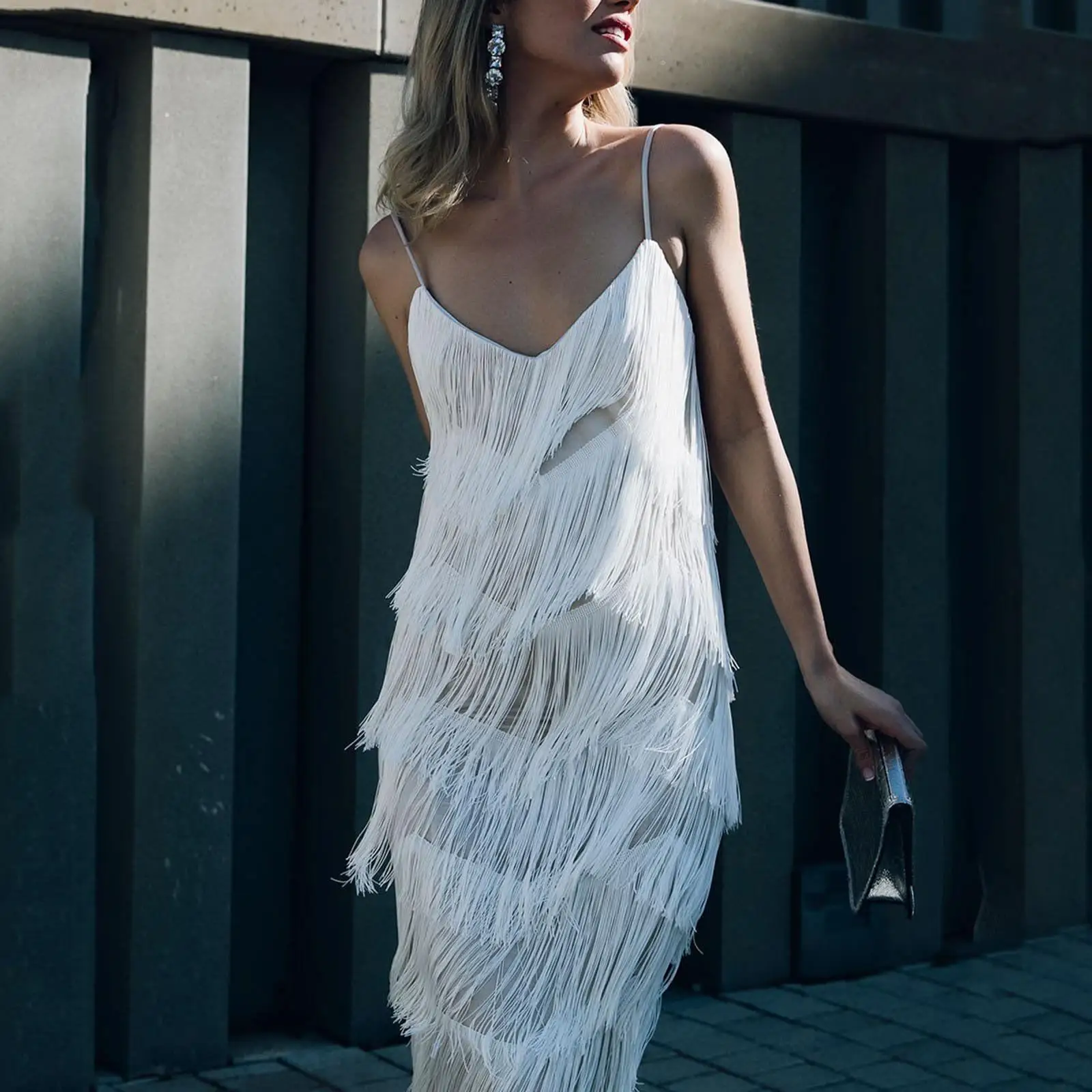 

Women 1920s Vintage Great Gatsby Party Sequin Dress Sexy V-Neck Summer Cami Dress White Fringe Vestidos Flapper Costumes