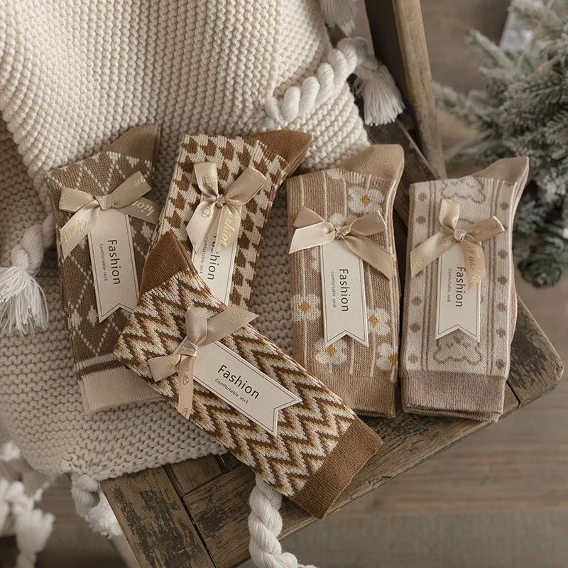 1/5 Pairs شتاء جديد ريترو المتناقضة اللون شخصية القطن الخالص طويل جوارب أنبوبية عادية ومريحة منتصف جوارب أنبوبية #1