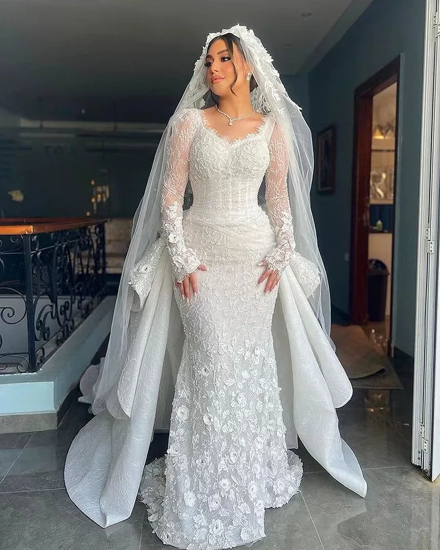 ที่กําหนดเองGorgeous Scoopคอคริสตัลชุดเดรสเมอร์เมดChapel Train Robe De Mariée Plusขนาดดอกไม้ชุดเจ้าสาว