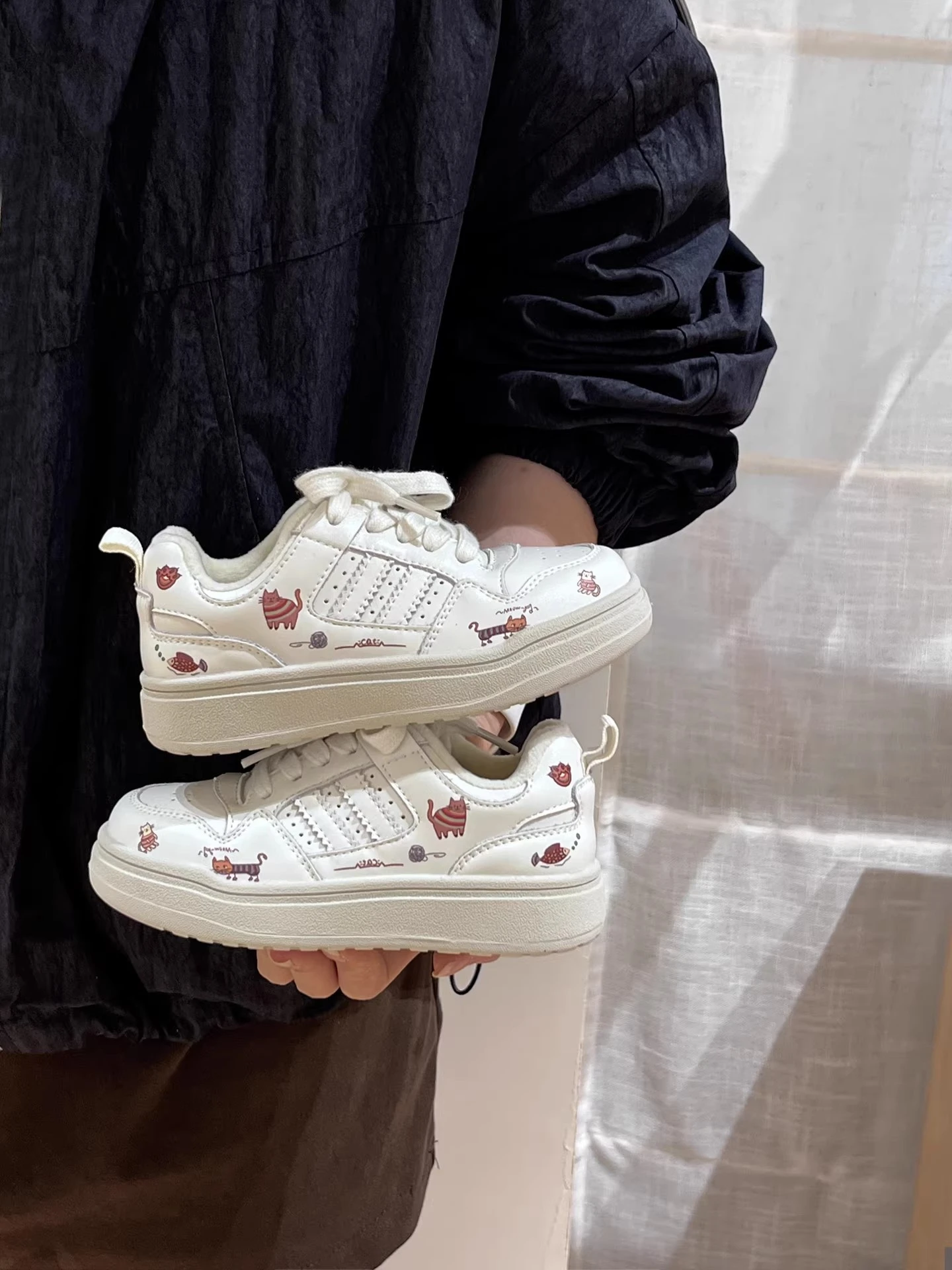 

Spring New Children's Cute Cartoon Low-Top Board Sneakers Boys Girls Casual Cat Graffiti Sports White Shoes Kids Casual Shoes