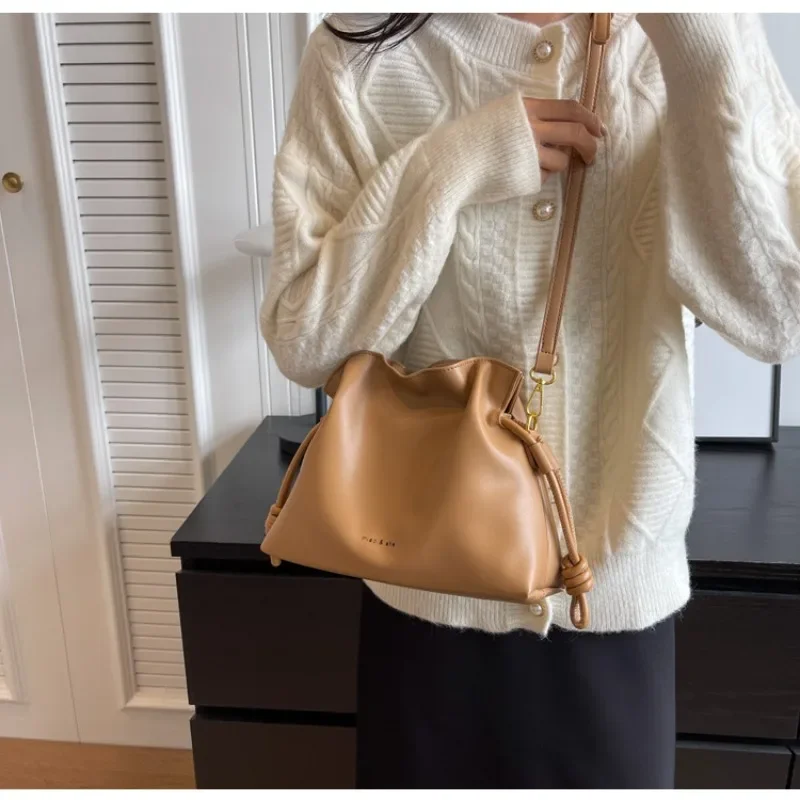 Minority Design Pleated Fashion Simple Bag Lady Blessing Bag Large Capacity Trend Light Commuter Personality Temperament Handbag