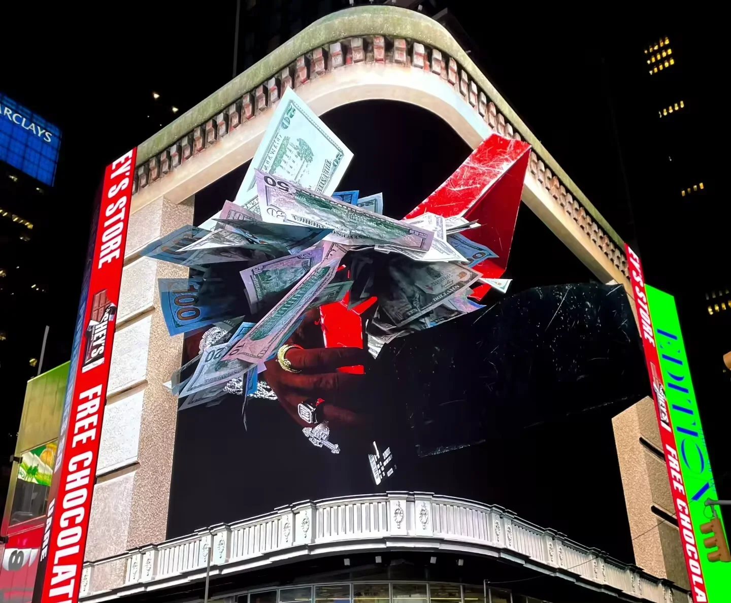 High Resolution Giant Waterproof Outdoor Screen Panel Led Naked-Eye P10 Full Color 3D Led Screen For Outdoor Advertising