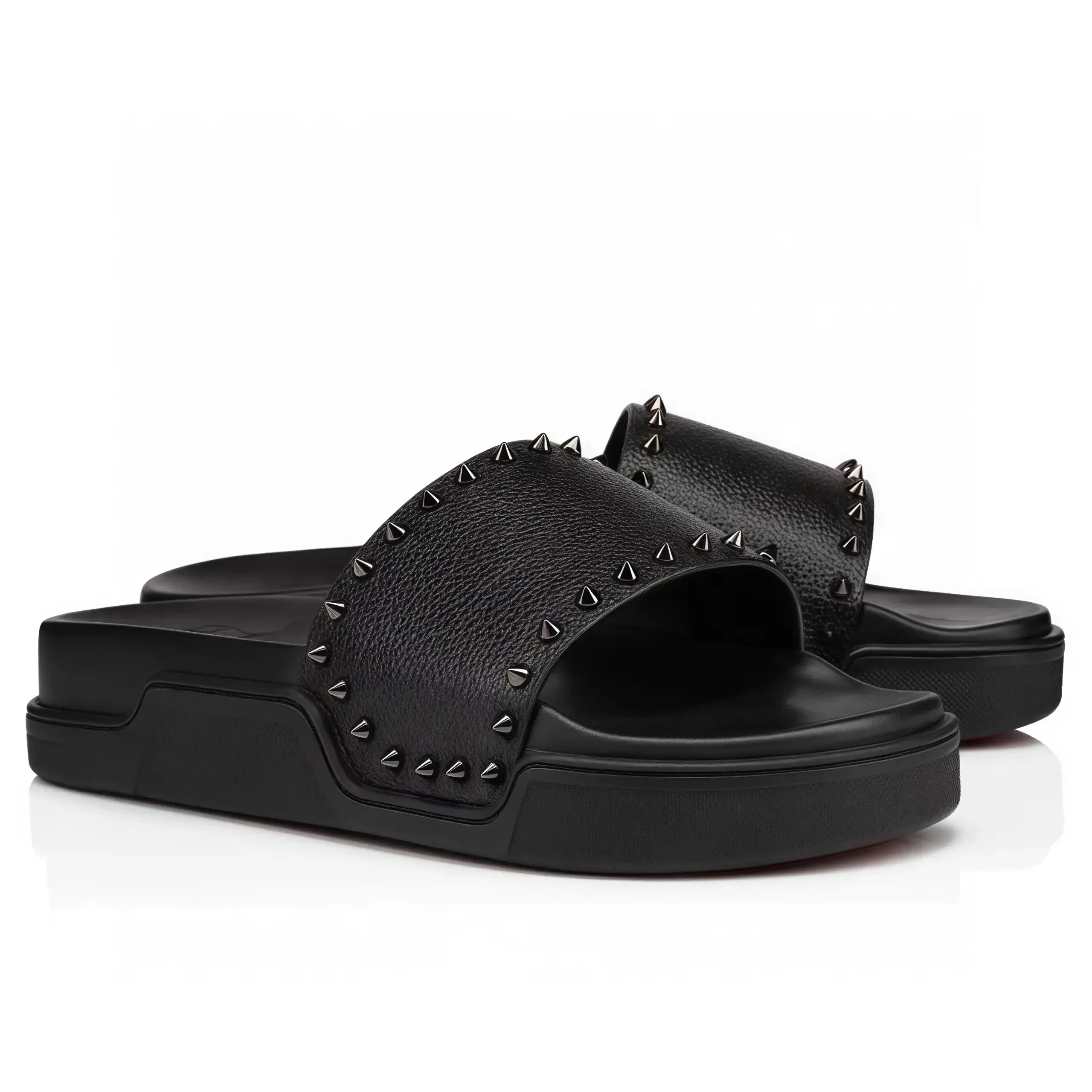 

White Beach Sandals Rivets Open Toe 2026 Summer Flat Thick-Soled Men's Slippers New Non-Slip Fashion Outdoor Wear Casual Slipper