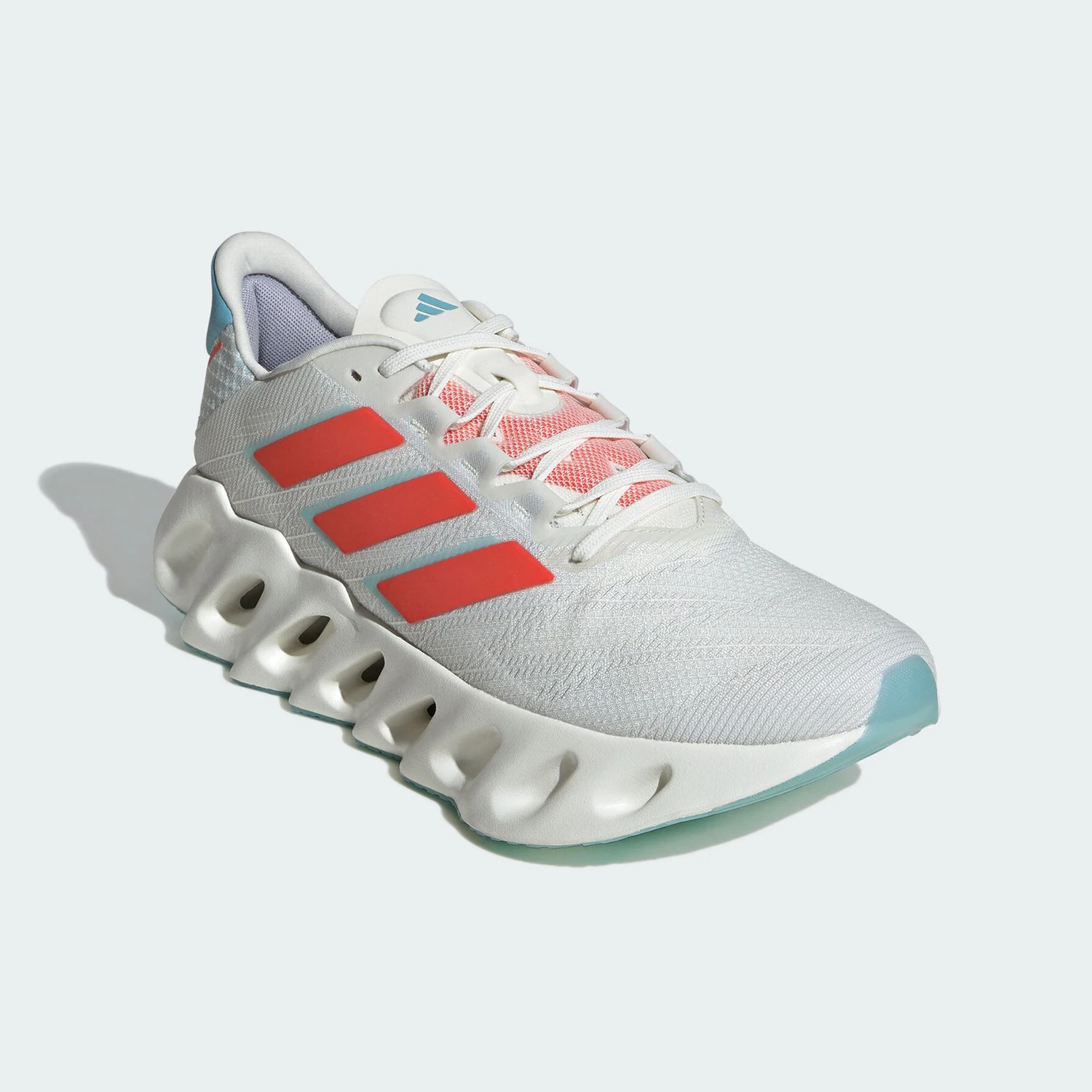 حذاء الجري Adidas Official Authentic SWITCH FWD 2 M للرجال IF6754