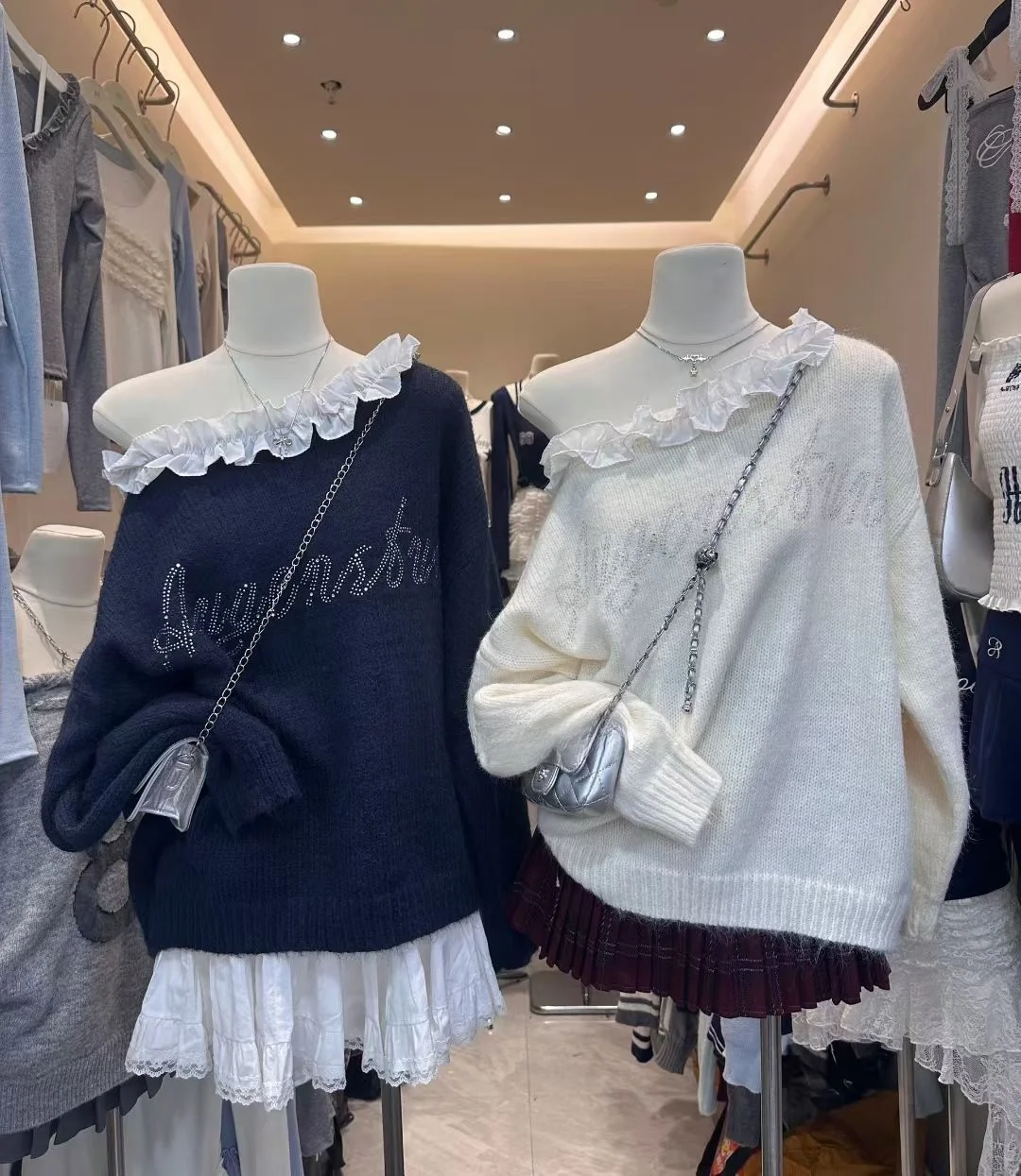 

Korean Sle Splice Lace oulder Long Sve Sweater Women's Top Slant Collar Exposure Design Autumn New Faion Ladies' Tee