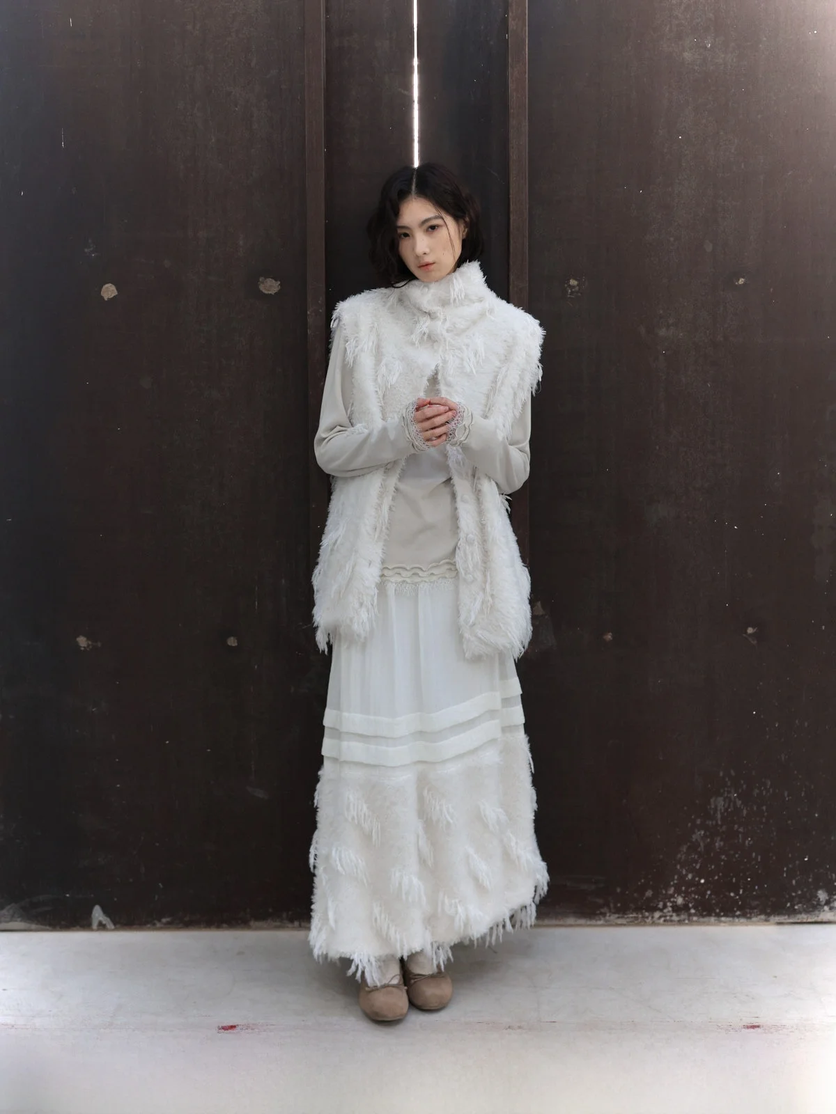 

Комплект из жилета с высоким воротником и юбки из конопляной ткани с цветочным принтом, оригинальный дизайн Chang Guang Ai Zi, женский модный зимний наряд