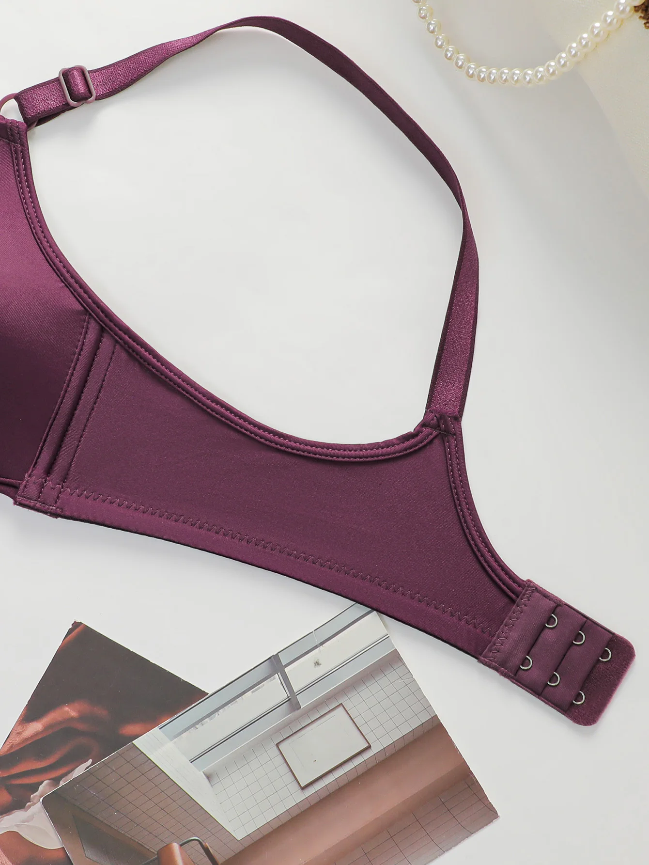 (3/4) Cup sizeUltra Thin Sexy Ice Silk Wireless Bra For Women Sexy Gather Underwear Push Up Simple Lingerie J8826
