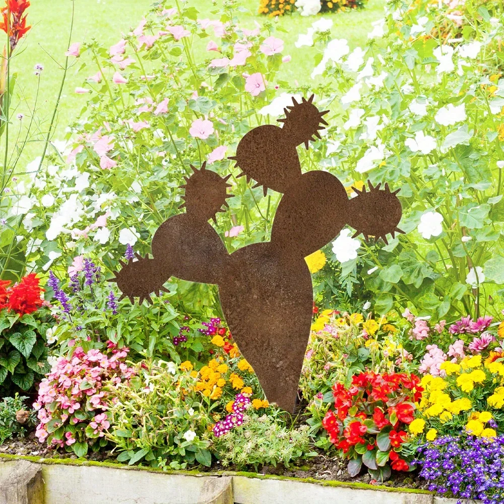 Rusty Saguaro Cactus Garden Stake – Southwestern Desert Yard Art with Succulent Design – Weatherproof Iron Patio Decor
