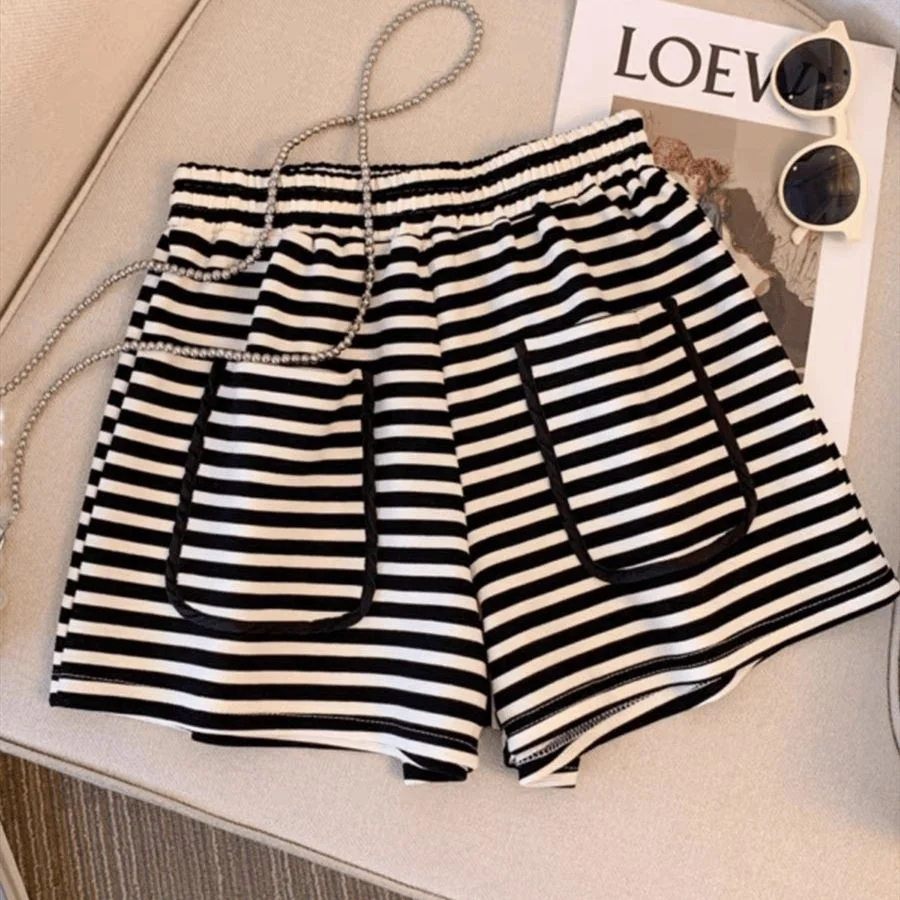 شورت نسائي مخطط عصري لعام 2025 - جيوب جانبية بخصر مطاطي، وردي/أسود حلو منفعل كاجوال لربيع وصيف Y2K EMO