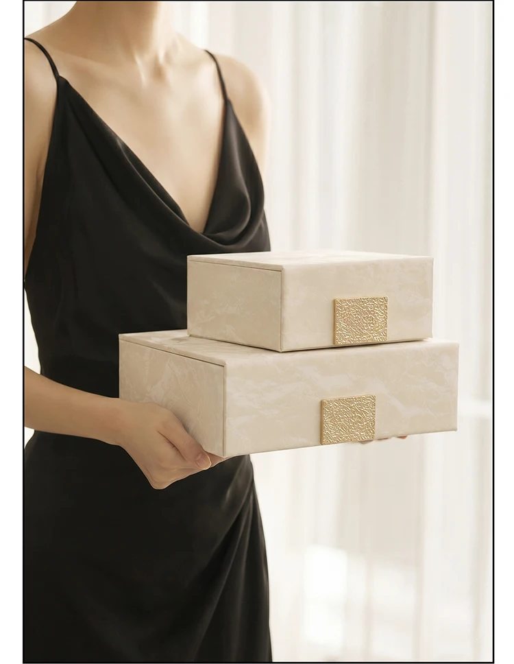 Luxury Jewelry Box Leather Simple Storage Jewelry Boxes Bracelet Necklaces Organizer Box Trinket Packaging Holiday Gift Supplies