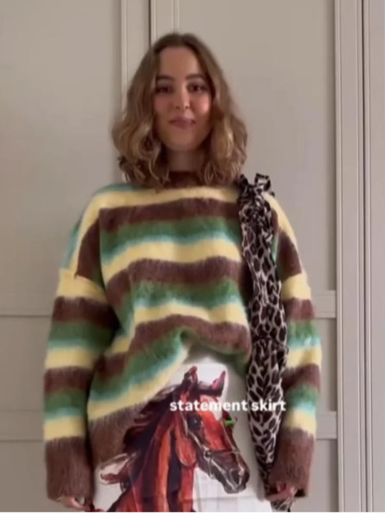 Suéteres de rayas coloridos a la moda Casual Chic 2025 Otoño Invierno traje suelto cuello redondo cálido suéter de punto estilo Maillard
