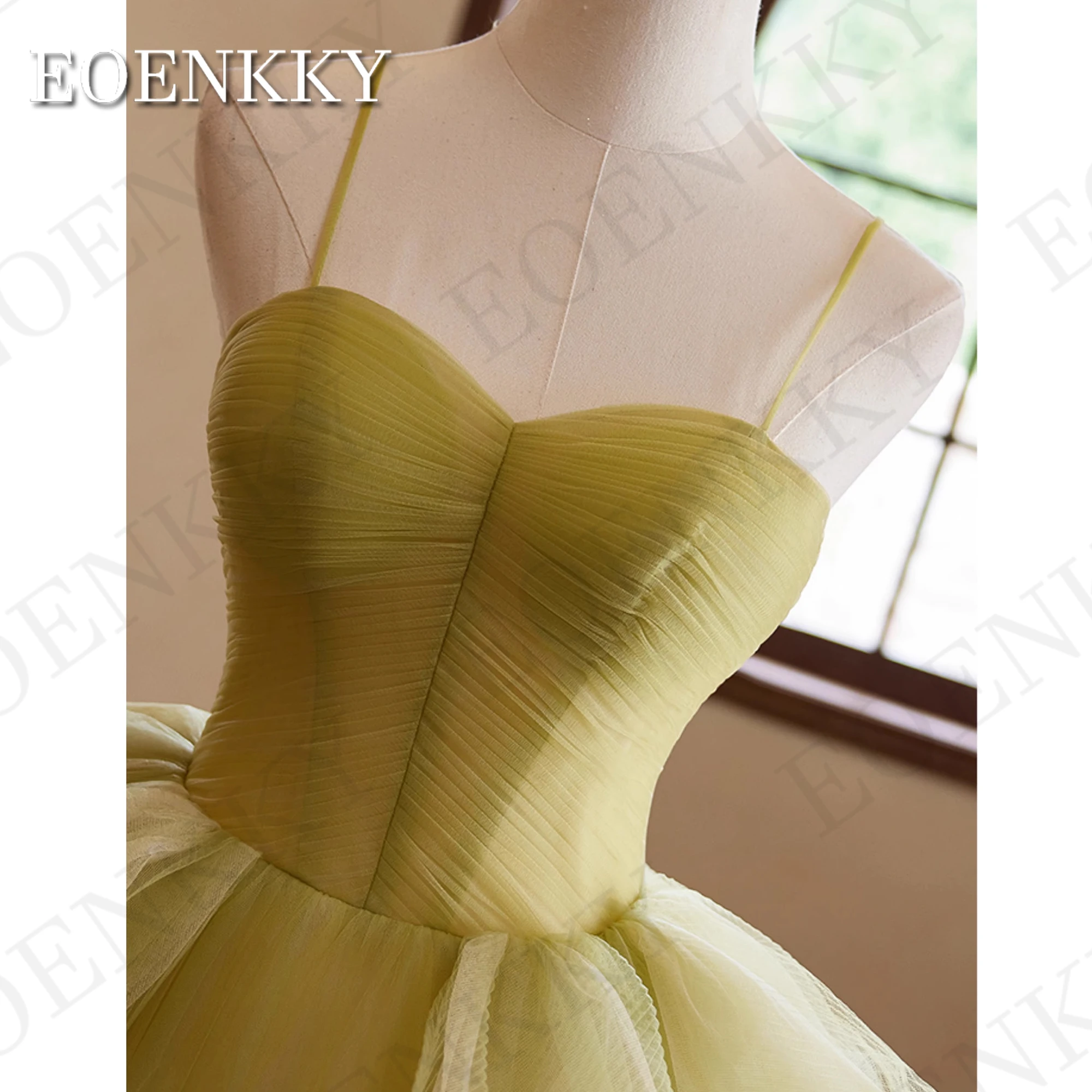 Groene A Line Tulle Prom-jurk Spaghettibandjes lieverd afstudeerjurk open rug Celebrity Sweep Train Groen A Lijn Tule Prom Jurk Spaghetti Straps Sweetheart Graduatie Jurk Open Terug Celebrity Sweep Train